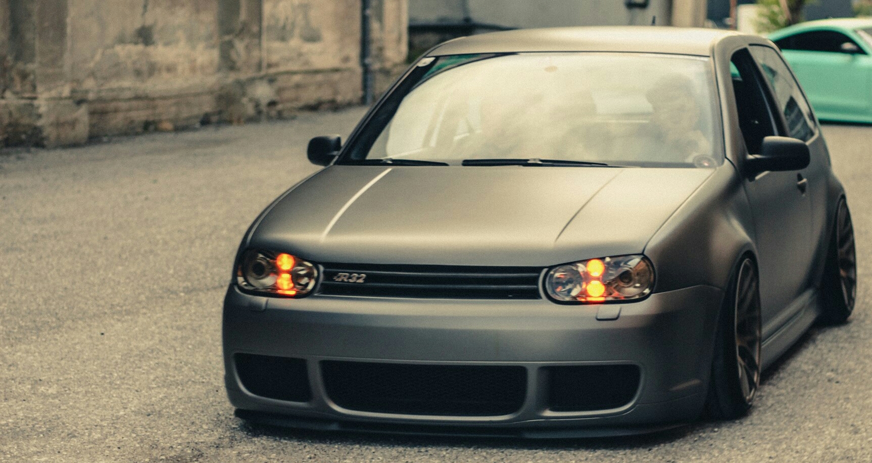 Volkswagen Golf R32 MK4 321